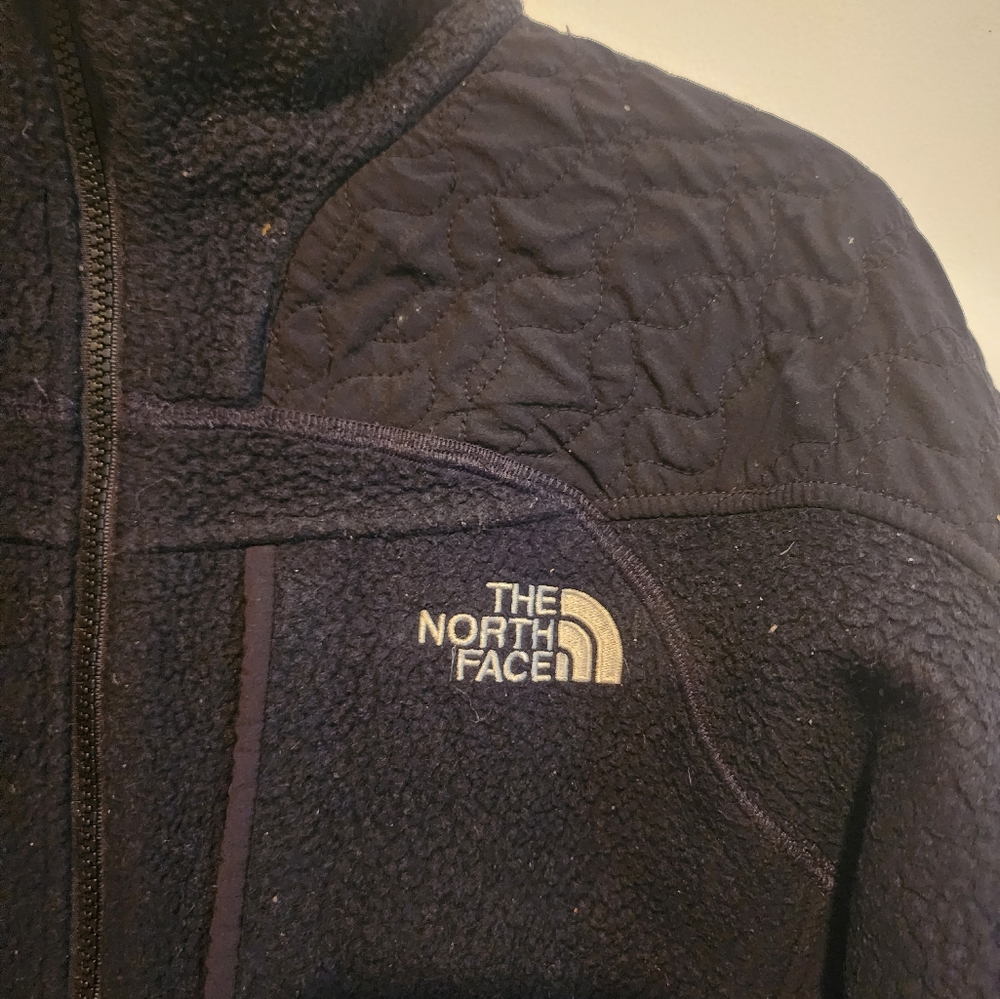 North face - Picture 4 of 5
